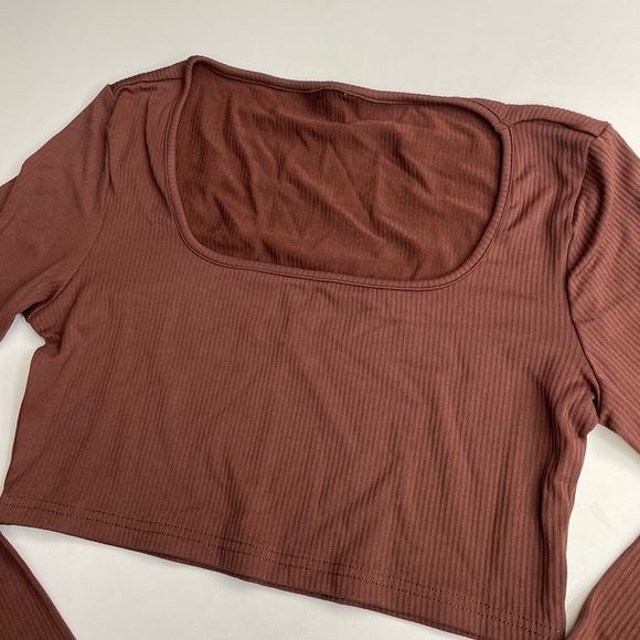 Cropped long sleeve - Picture 2 of 3